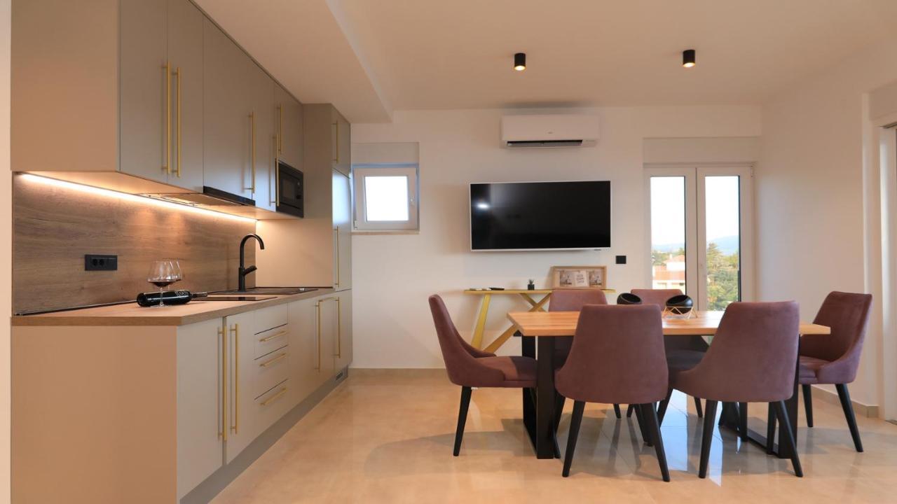 Adastra Apartments Maslenica Exterior foto