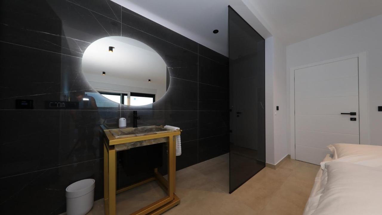 Adastra Apartments Maslenica Exterior foto